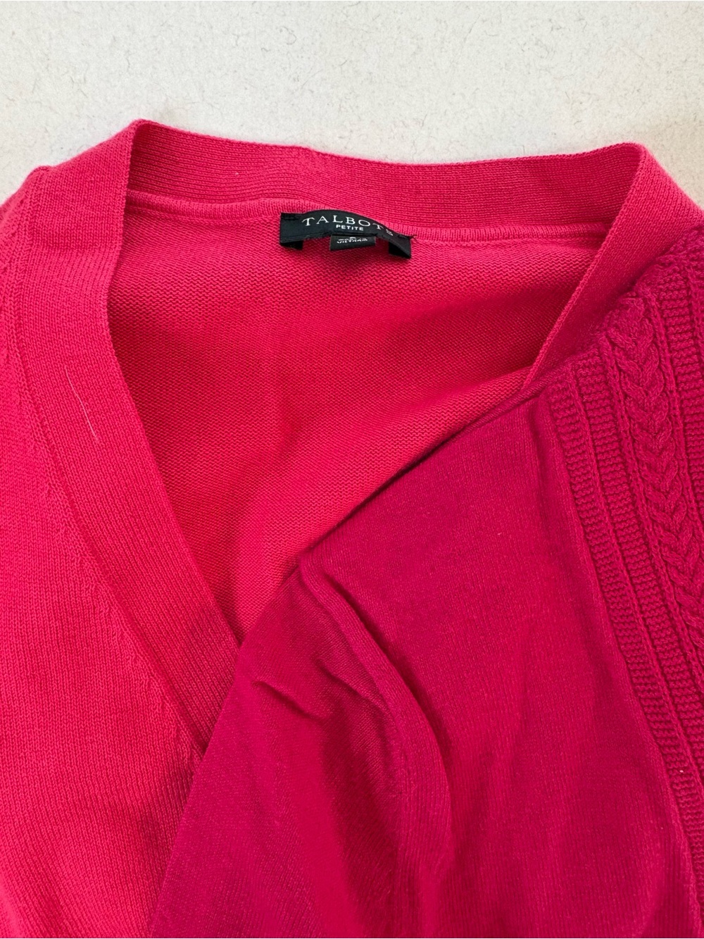 Closet Clean Out Women’s 13 Shirts/ Great For Resellers - Picture 15 of 16